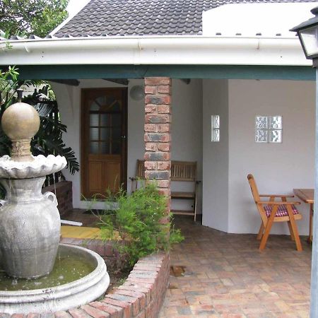 Sounds Of The Sea Bed and Breakfast East London Exteriör bild